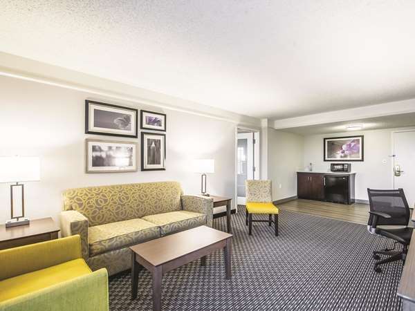 Suite - La Quinta Inn & Suites Sharonville - I-75, Exit 15