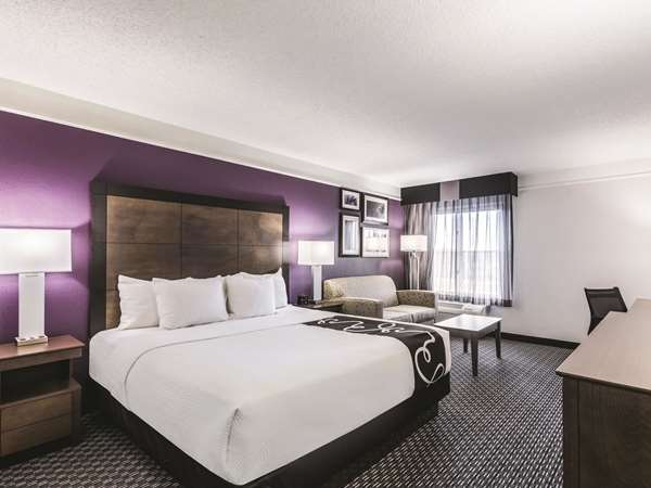  - La Quinta Inn & Suites Sharonville - I-75, Exit 15