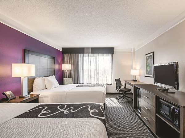  - La Quinta Inn & Suites Sharonville - I-75, Exit 15