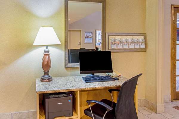 Conference Area - La Quinta Inn & Suites Appleton - I-41, Exit 137
