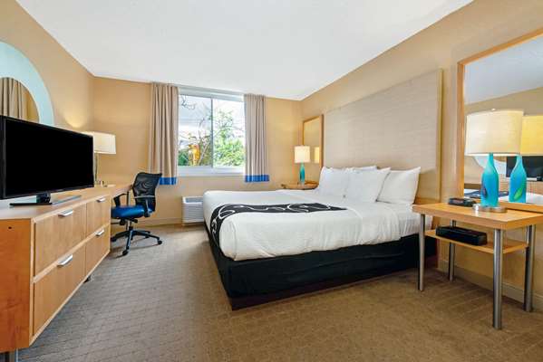  - La Quinta Inn & Suites Coral Springs