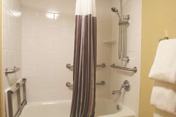  - La Quinta Inn & Suites Deerfield Beach - I-95, Exit 42