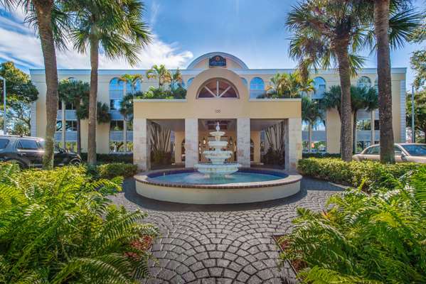 Exterior view - La Quinta Inn & Suites Deerfield Beach - I-95, Exit 42