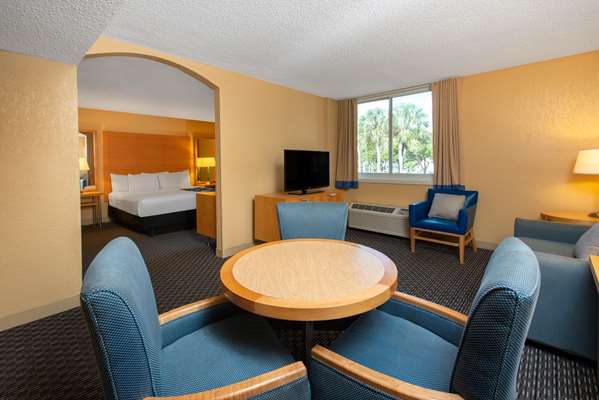 Suite - La Quinta Inn & Suites Deerfield Beach - I-95, Exit 42