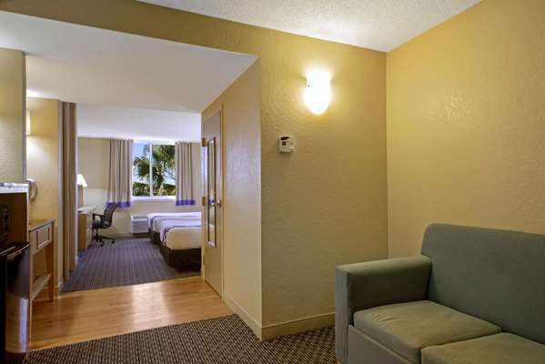 Suite - La Quinta Inn & Suites Sawgrass Mills Sunrise