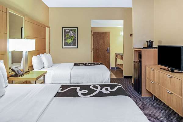  - La Quinta Inn & Suites Airport Naples