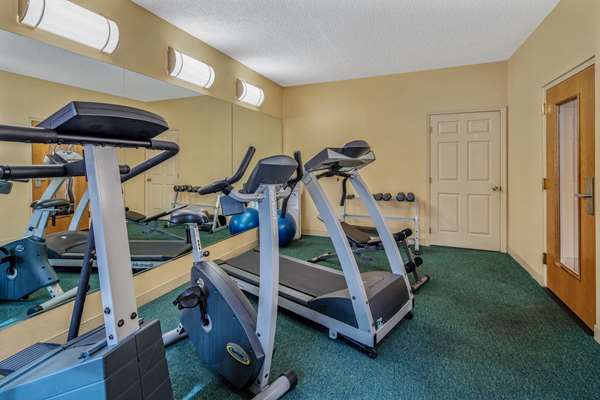 Fitness/ Exercise Room - La Quinta Inn & Suites Airport Naples