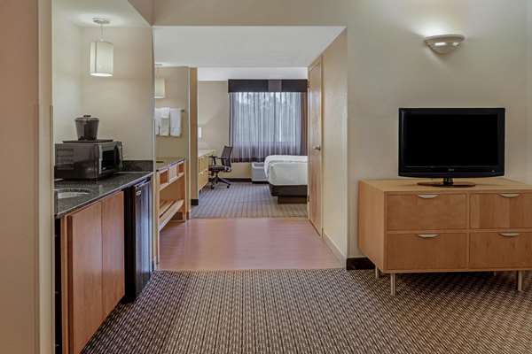 Suite - La Quinta Inn & Suites Airport Naples