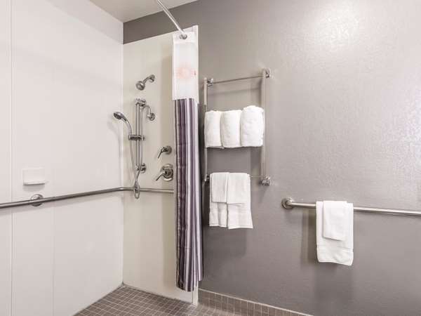Suite - La Quinta Inn & Suites Broward Mall Plantation