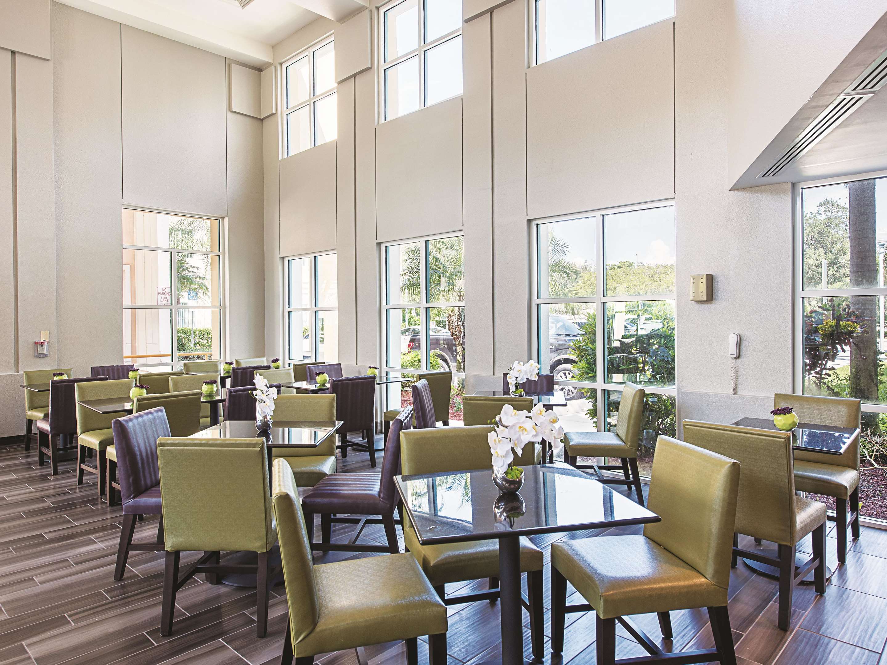 Property amenity | La Quinta Inn & Suites by Wyndham Plantation at SW 6th St