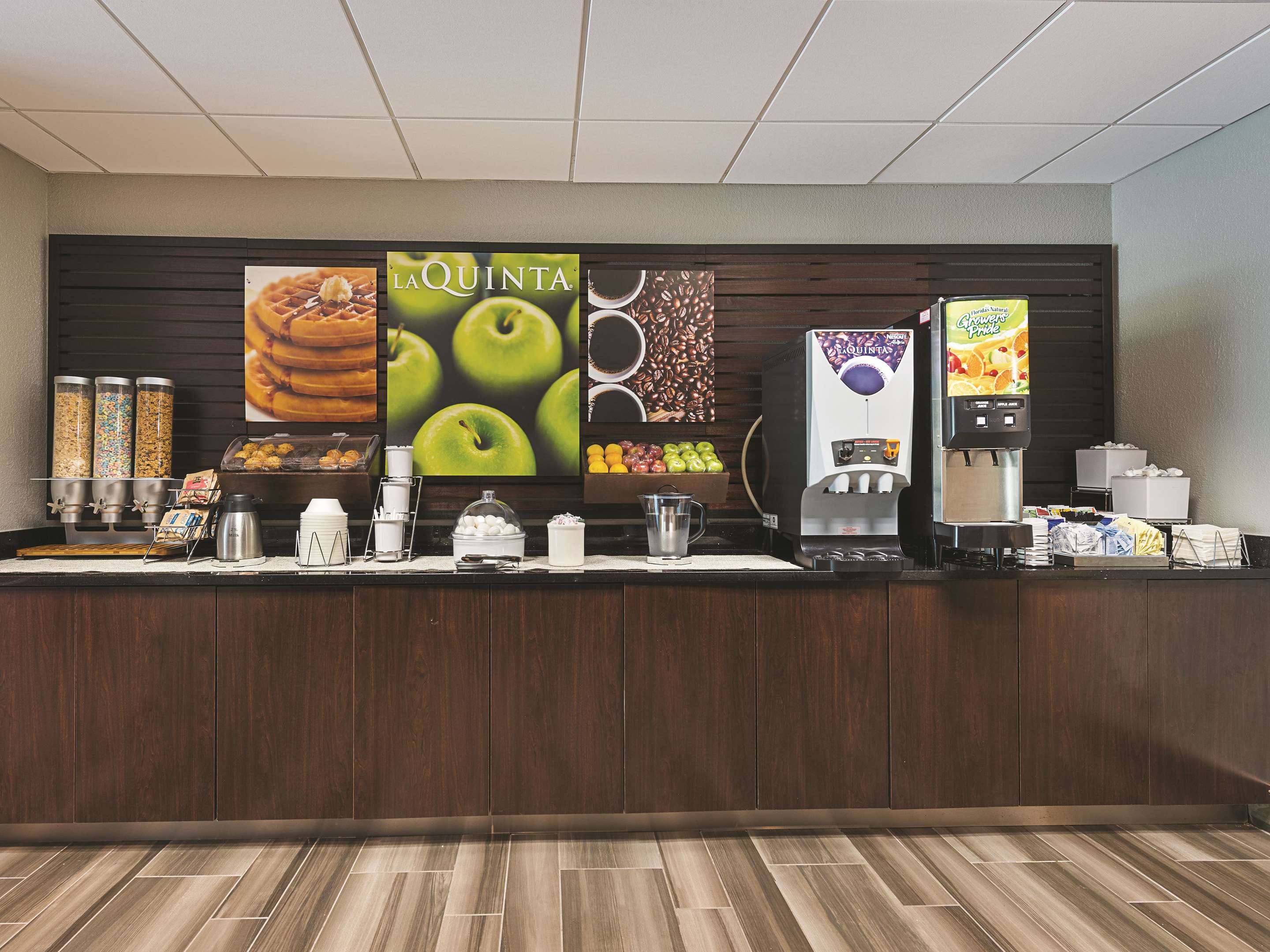 Property amenity | La Quinta Inn & Suites by Wyndham Plantation at SW 6th St
