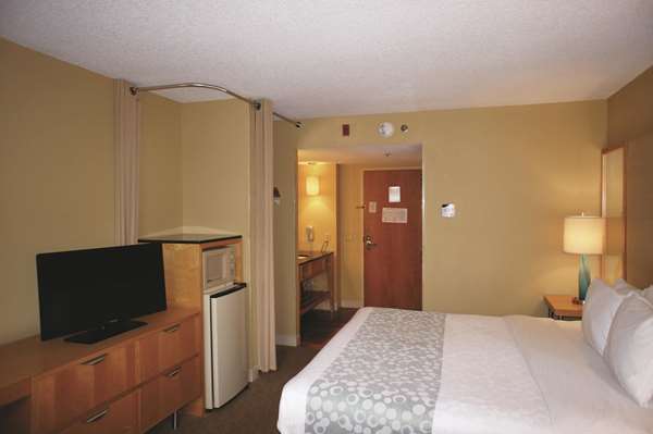  - La Quinta Inn & Suites Sarasota