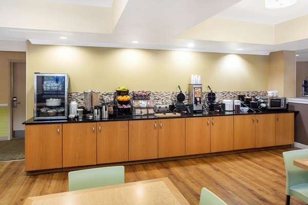  - La Quinta Inn & Suites Sarasota