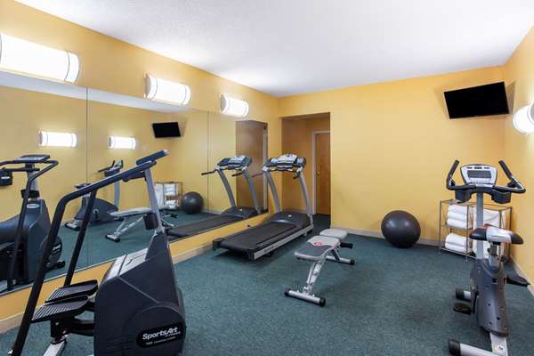 Fitness/ Exercise Room - La Quinta Inn & Suites Sarasota