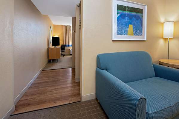 Suite - La Quinta Inn & Suites West Palm Beach - I-95, Exit 71