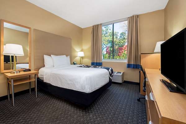  - La Quinta Inn & Suites West Palm Beach - I-95, Exit 71