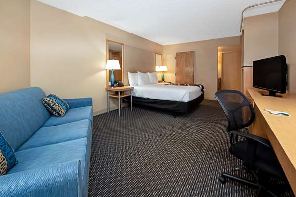 Suite - La Quinta Inn & Suites West Palm Beach - I-95, Exit 71