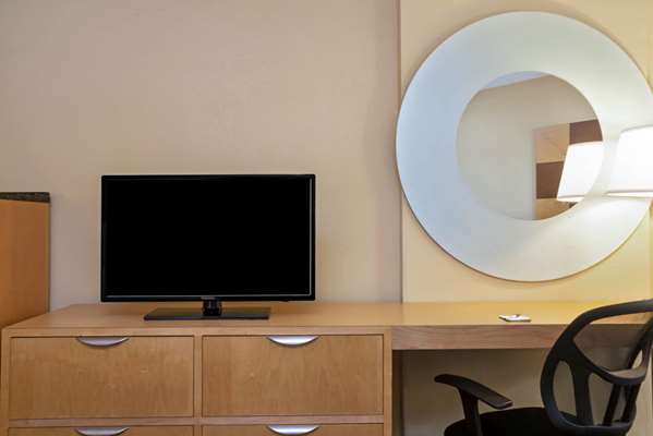  - La Quinta Inn & Suites West Palm Beach - I-95, Exit 71