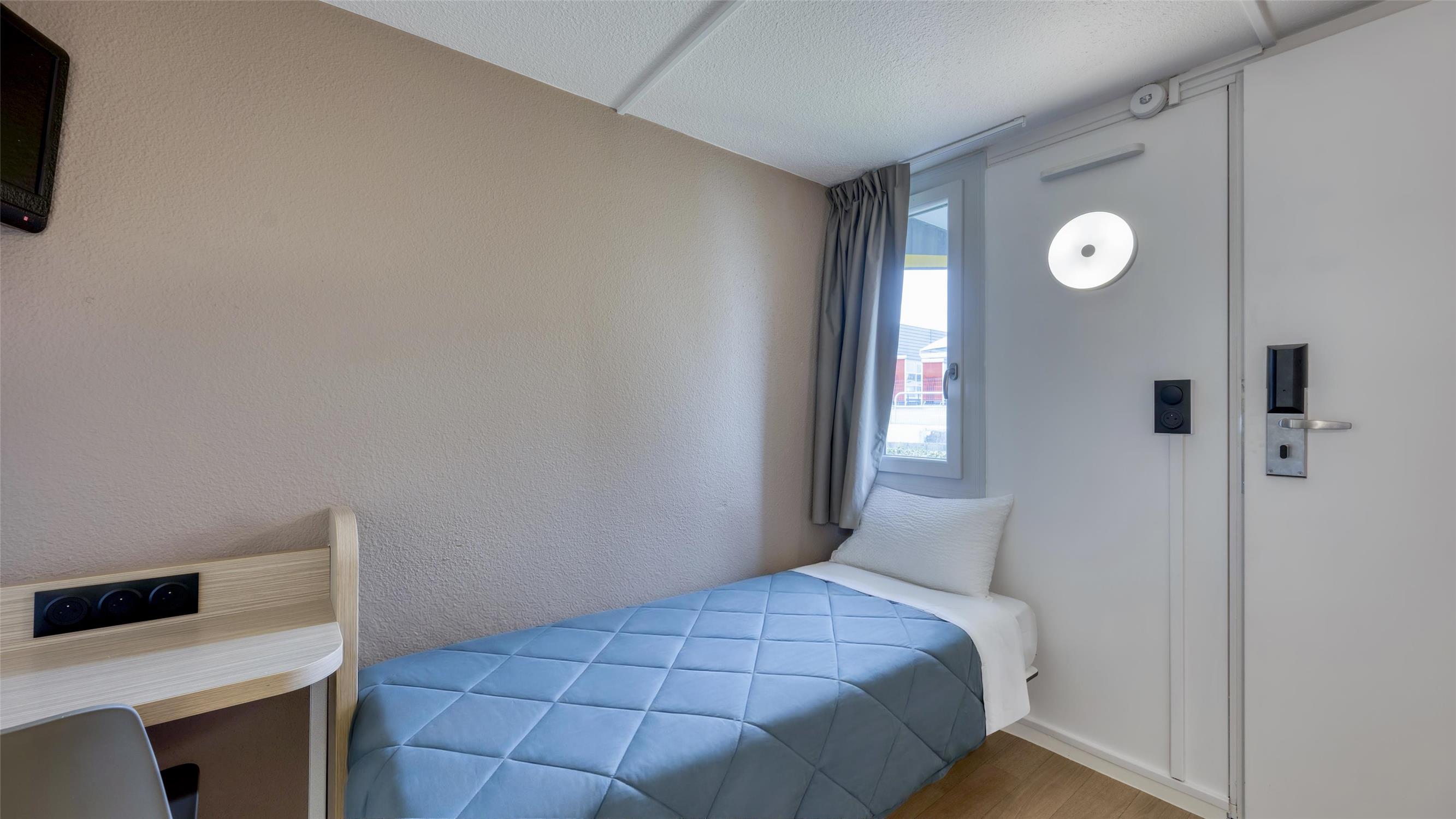 HÔTEL première classe bordeaux sud - Villenave d'Ornon - Chambres / Logements