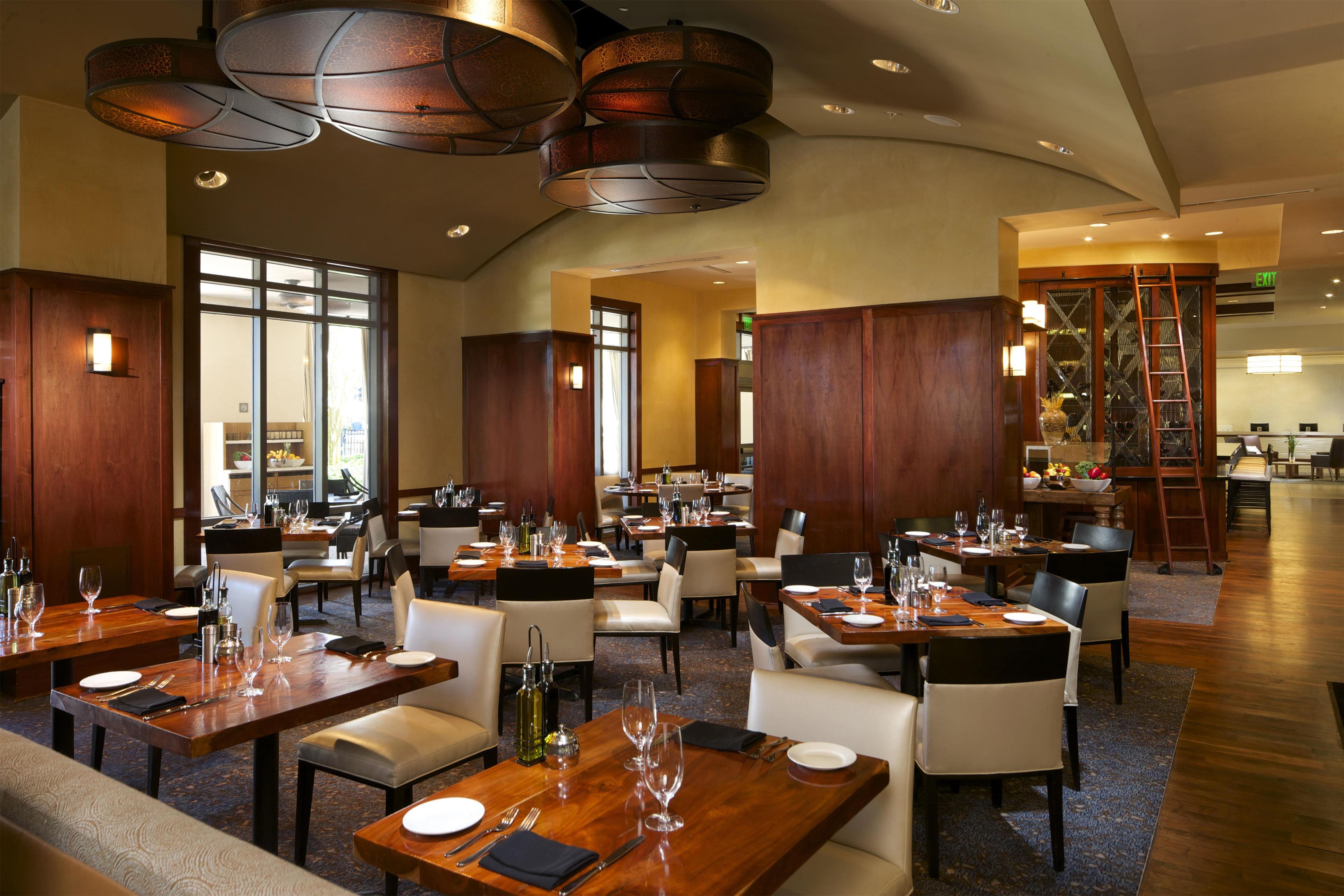 Restaurant | Hilton Grand Vacations Club Las Palmeras Orlando