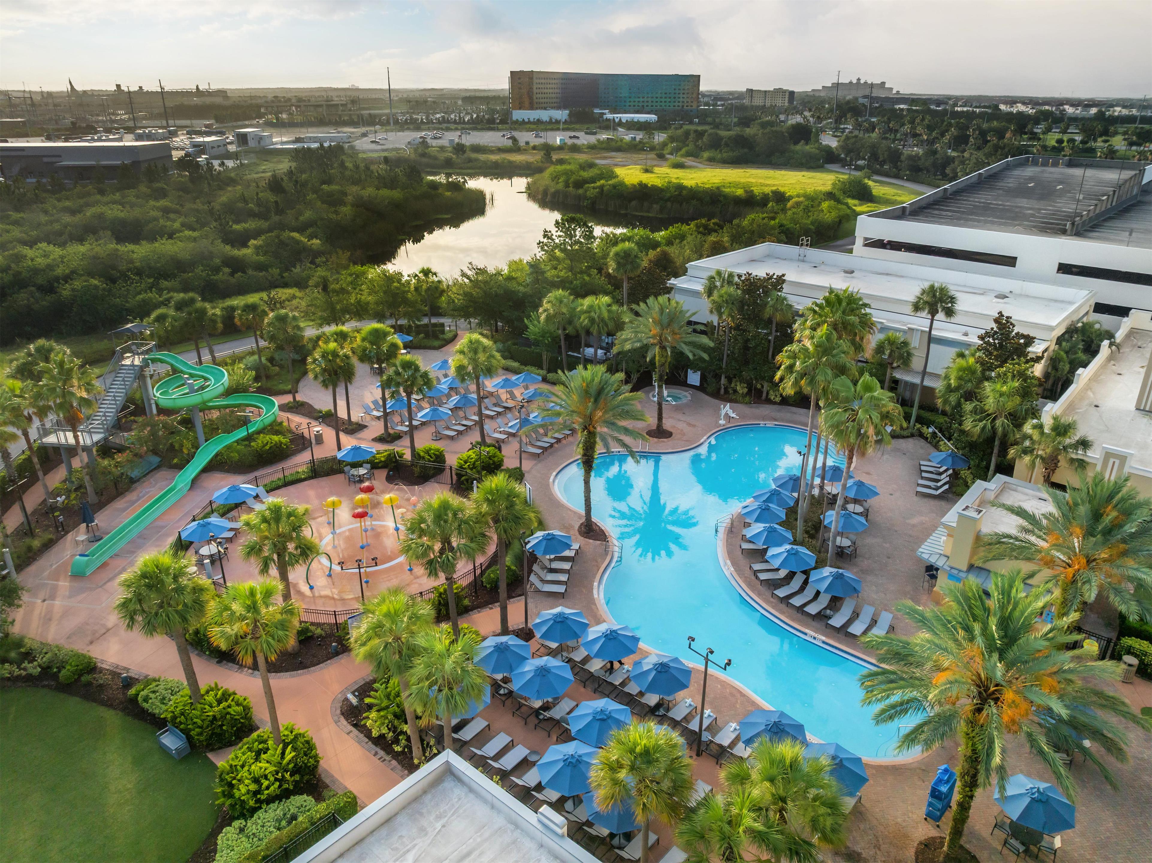 Pool | Hilton Grand Vacations Club Las Palmeras Orlando