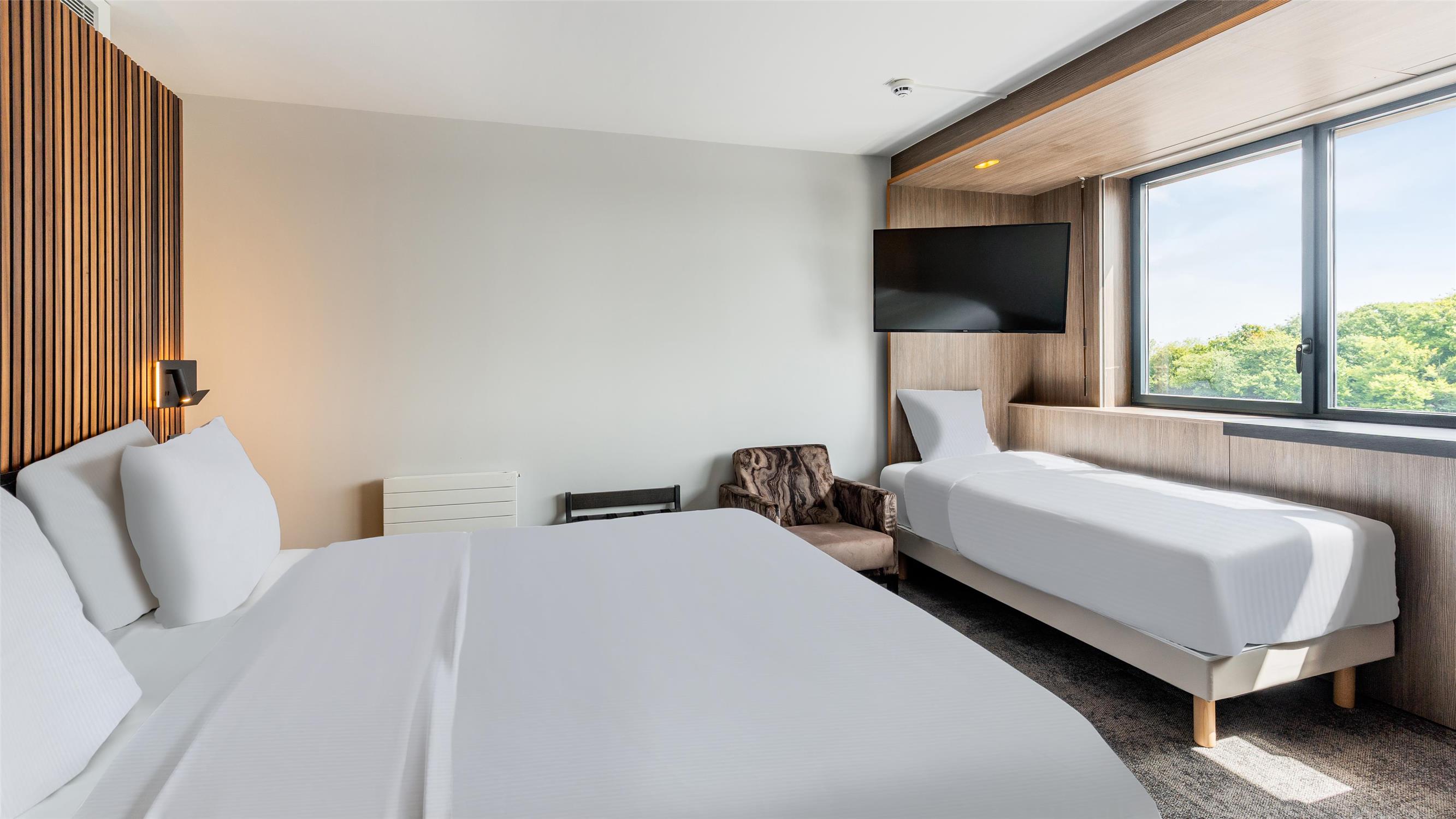 CHAMBRE triple