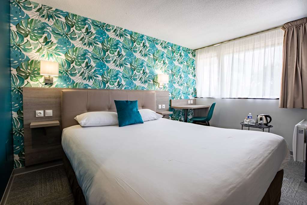 KYRIAD DIRECT LAON-guestroom-Guest Room,On-Site.jpg