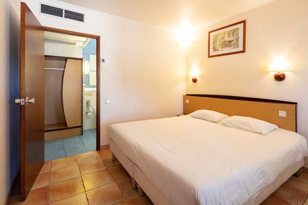 Hotel HOTEL CAMPANILE LISBONNE SUD - Setubal - Standard Room