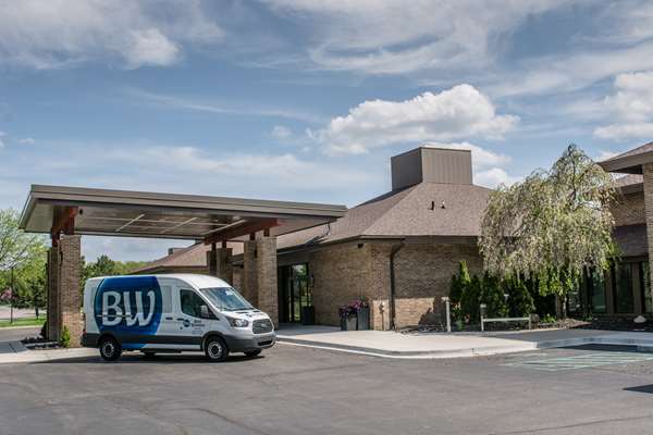 Exterior view - Best Western Okemos Hotel & Suites