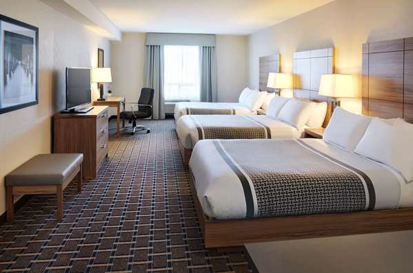  - Pomeroy Inn & Suites Vermilion