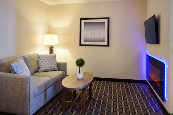 Suite - Pomeroy Inn & Suites Vermilion