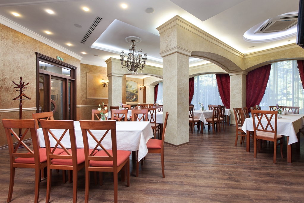 Alexandrovskiy Hotel