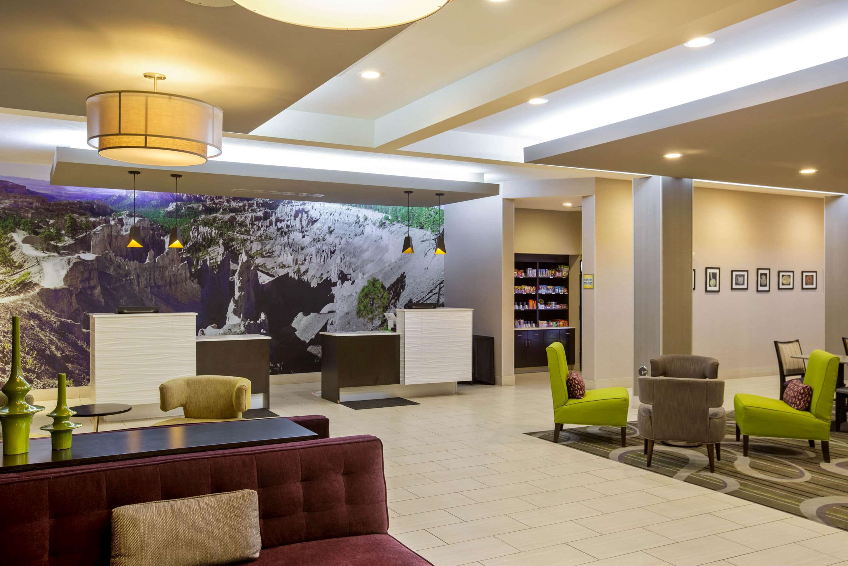 Lobby | La Quinta Inn & Suites by Wyndham Cedar City