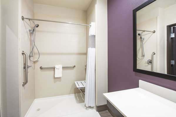  - La Quinta Inn & Suites Enid