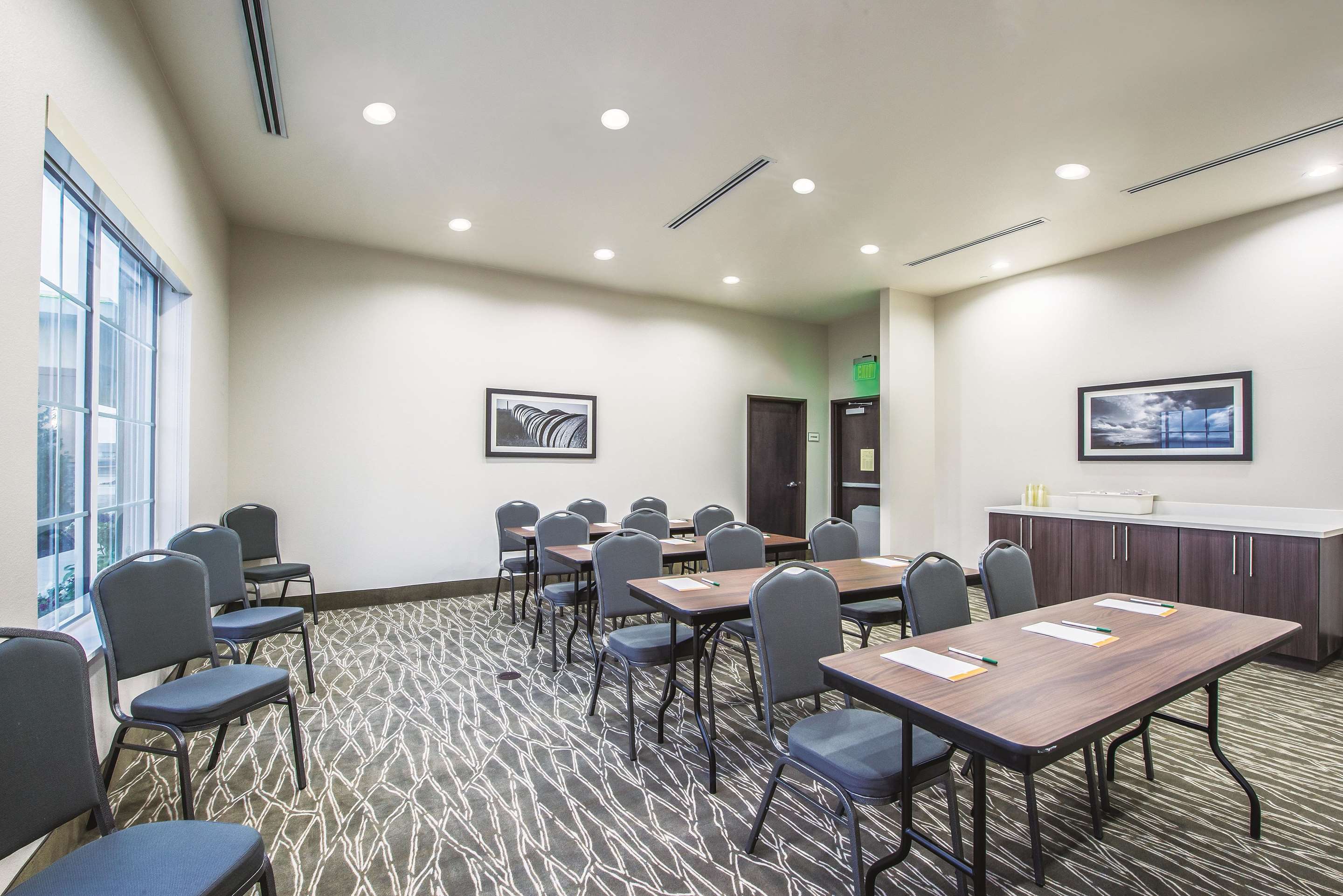Meeting Room | La Quinta Inn & Suites by Wyndham Enid