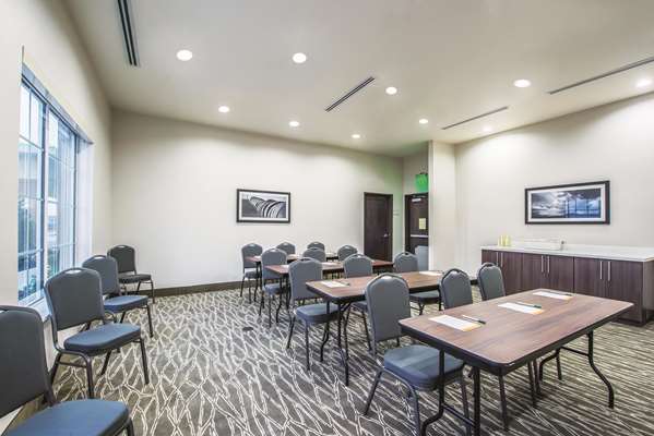  - La Quinta Inn & Suites Enid