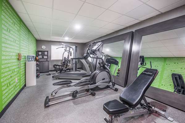 Fitness/ Exercise Room - La Quinta Inn & Suites Fairborn