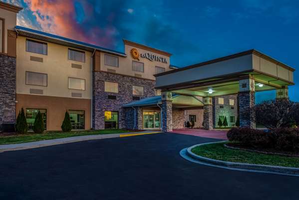 Exterior view - La Quinta Inn & Suites Fairborn