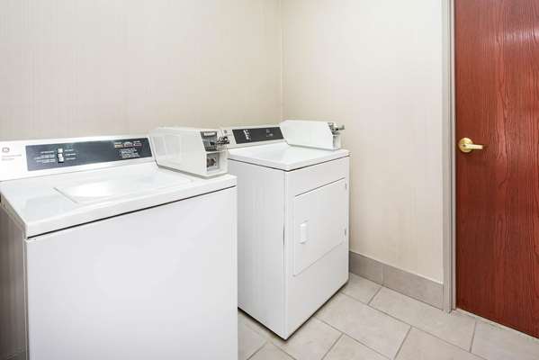 Amenities - La Quinta Inn & Suites Fairborn