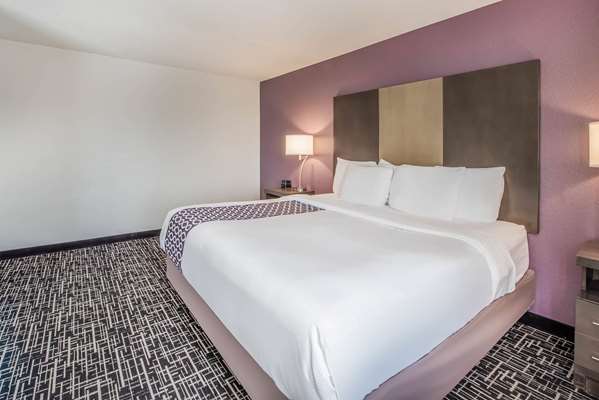 Suite - La Quinta Inn & Suites Fairborn