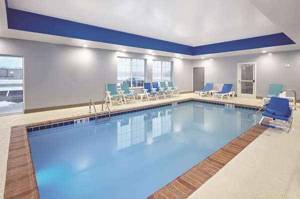 Pool - La Quinta Inn & Suites Springfield - I-55 & I-72, Exit 92A