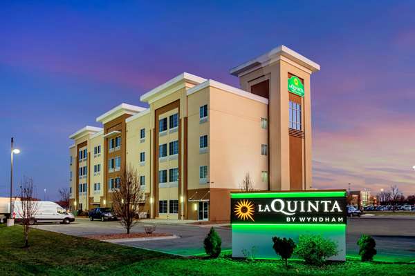 Exterior view - La Quinta Inn & Suites Springfield - I-55 & I-72, Exit 92A