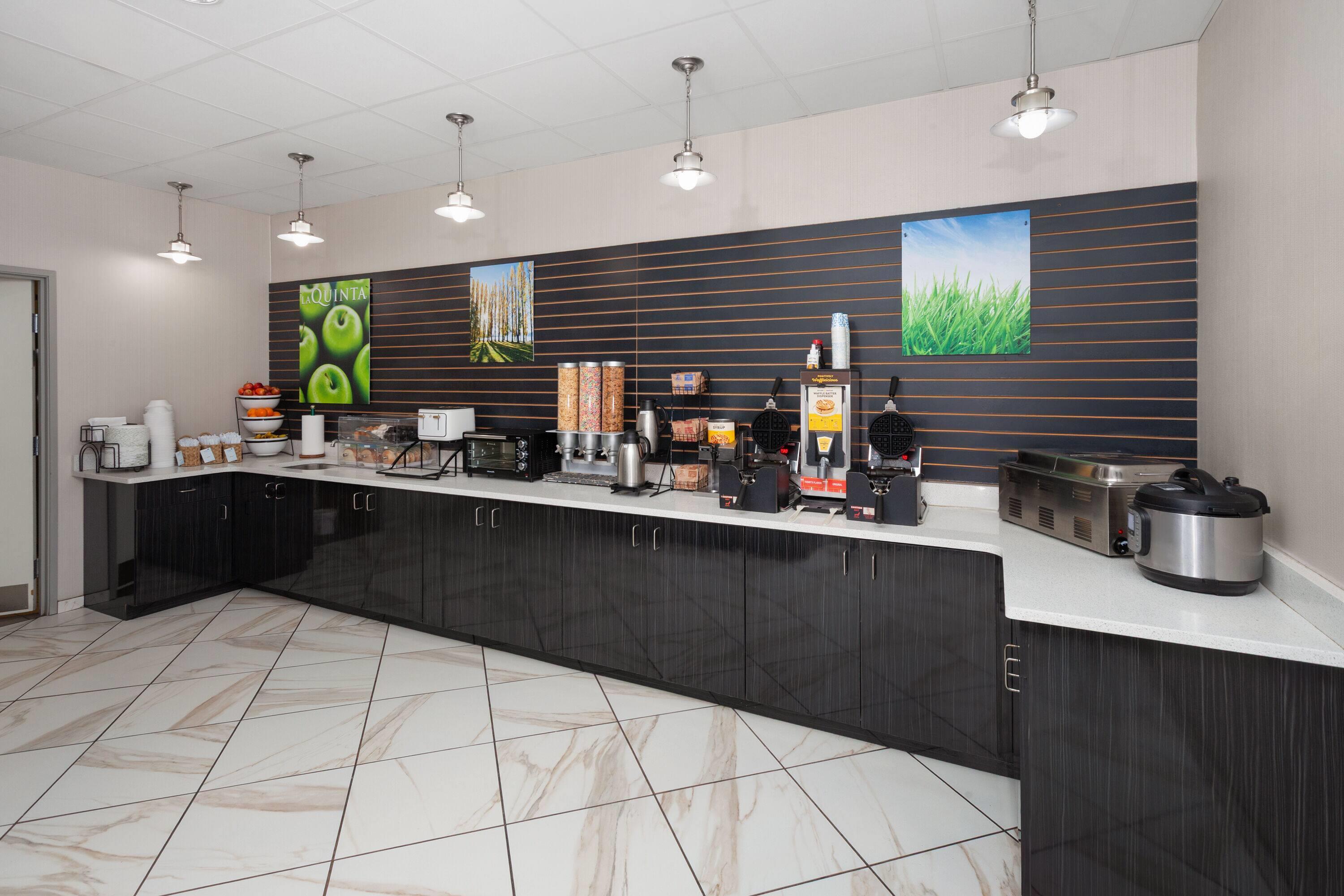 Property amenity | La Quinta Inn & Suites by Wyndham Springfield IL