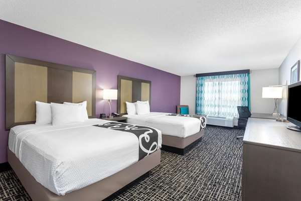  - La Quinta Inn & Suites Hopkinsville - I-169, Exit 7