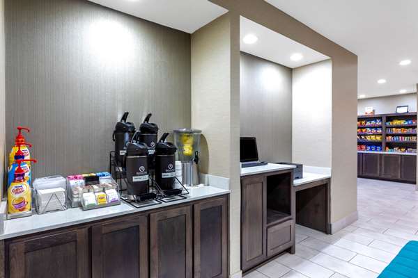  - La Quinta Inn & Suites Hopkinsville - I-169, Exit 7