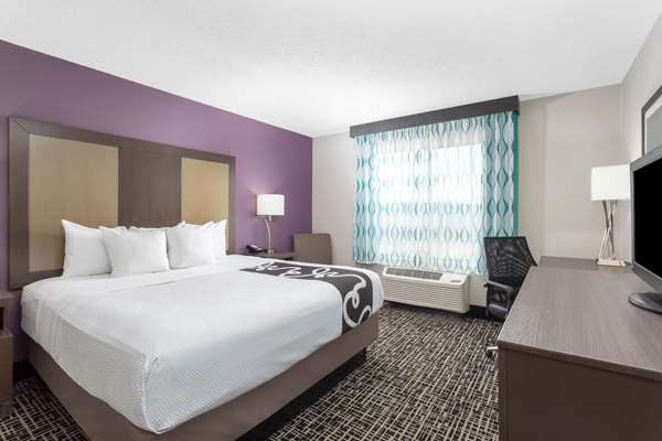  - La Quinta Inn & Suites Hopkinsville - I-169, Exit 7