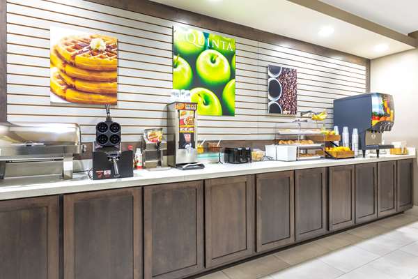  - La Quinta Inn & Suites Hopkinsville - I-169, Exit 7