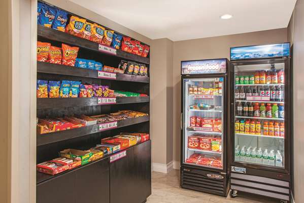  - La Quinta Inn & Suites Far Rockaway