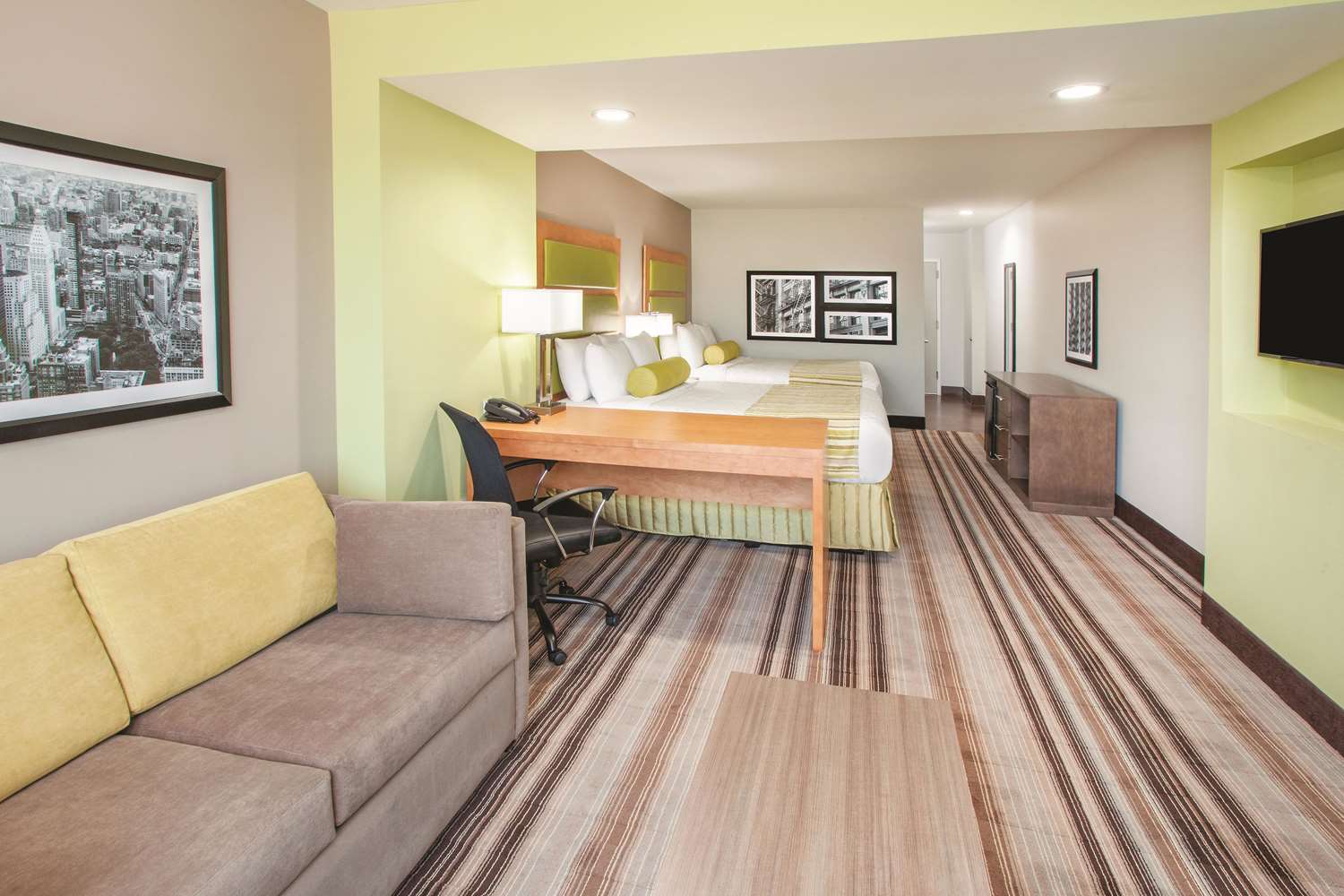 La Quinta Inn & Suites Far Rockaway, NY See Discounts