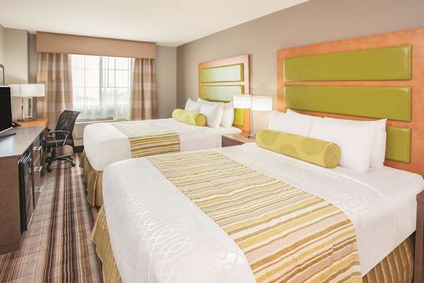  - La Quinta Inn & Suites Far Rockaway